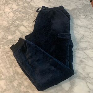 Macy’s INC Fleece cargo pant size small